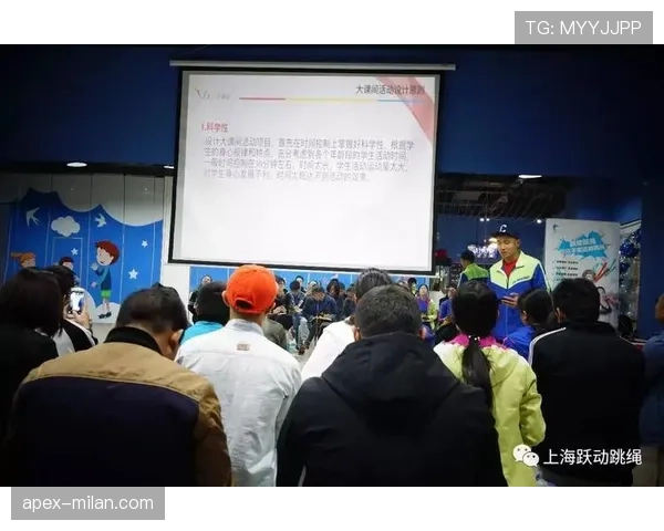 教练区规则拆解:技术区内哪些行为会被裁判警告? 教练区规则拆解:技术区内哪些行为会被裁判警告?